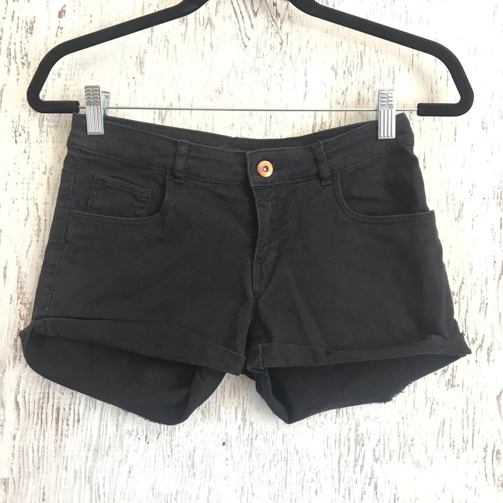 H&M Shorts Black Size: 4